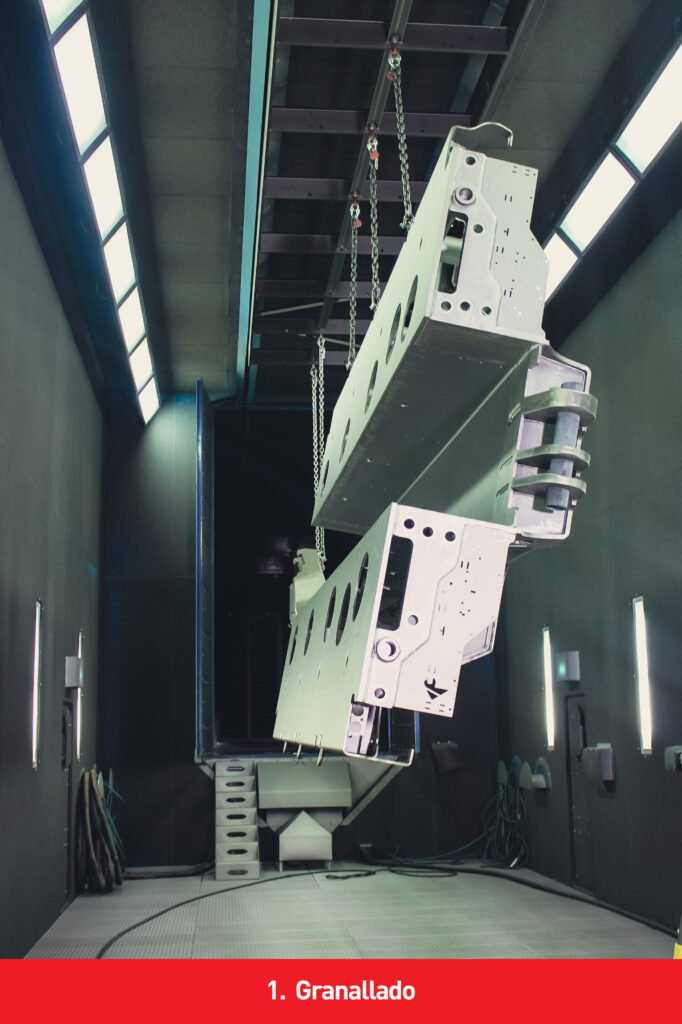 Aplicación del tratamiento anticorrosión para semirremolques MAXProtect+ de Faymonville. Paso 1.  Granallado.