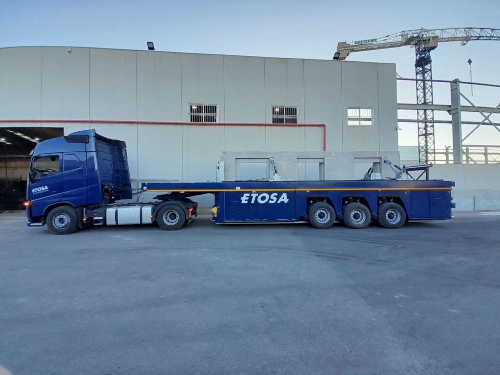 Logre el máximo transporte, eficiencia y rentabilidad en prefabricados con el cargador interno Faymonville PrefaMAX. Reduzca costes y tiempos de operación.