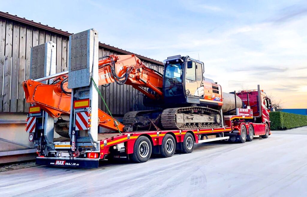 ¿Duda al elegir entre Faymonville y MAX Trailer? Descubra en esta guía cuándo optar por la personalización de Faymonville o la eficiencia estandarizada de MAX Trailer.