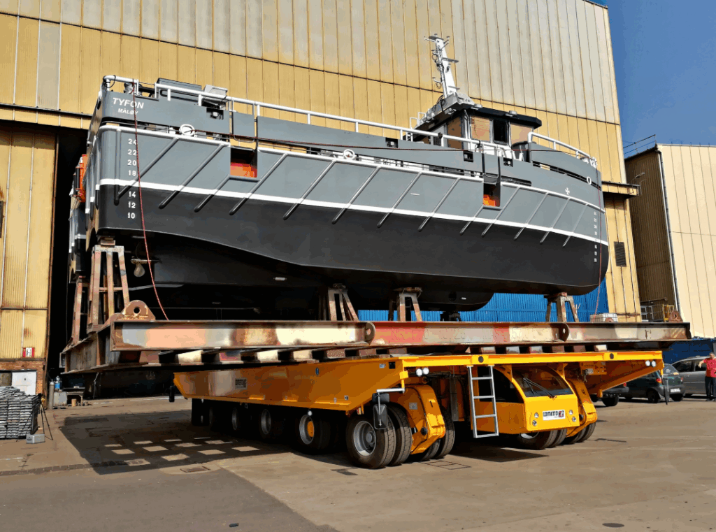 Descubra el Cometto SYT, el transportador de astillero líder en capacidad de suspensión (hasta 45t). Máxima eficiencia y maniobrabilidad para la industria naval.