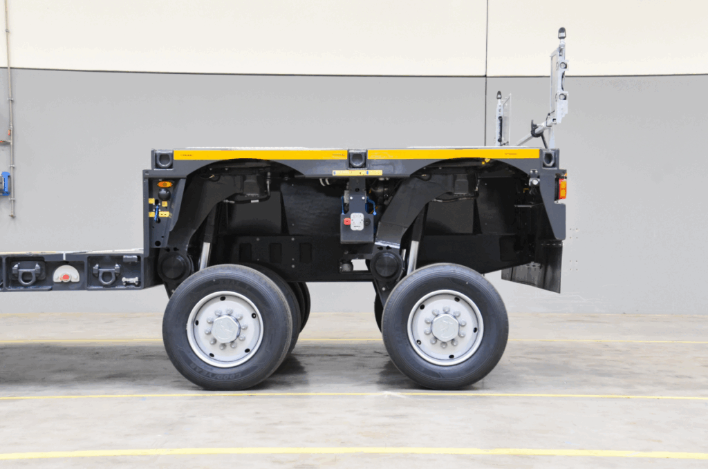 Descubra en esta completa guía de ejes para semirremolque las diferencias clave entre sistemas autodireccionales, direccionales y pendulares. Faymonville Ibérica le ayuda a elegir la mejor opción para su transporte especial.