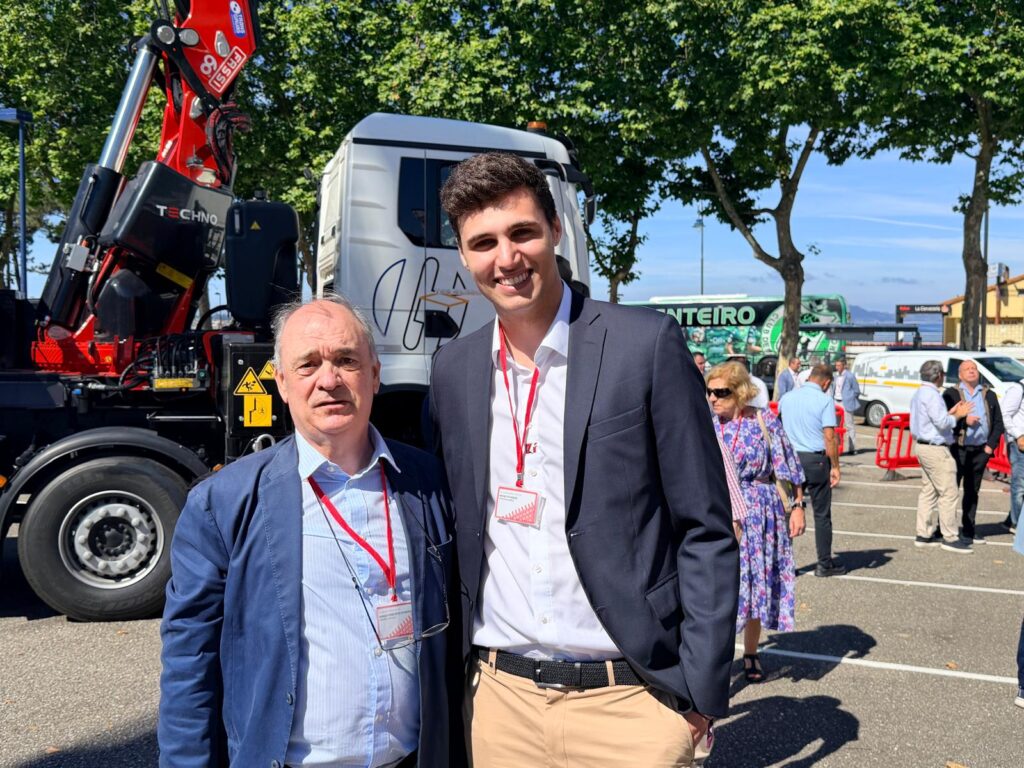 Faymonville Ibérica participa en ANAGRUAL 2026 en Vigo presentando la TeleMAX triple extensión, la nueva MAX810, la MAX410 de 6 ejes y sus proyectos de formación online